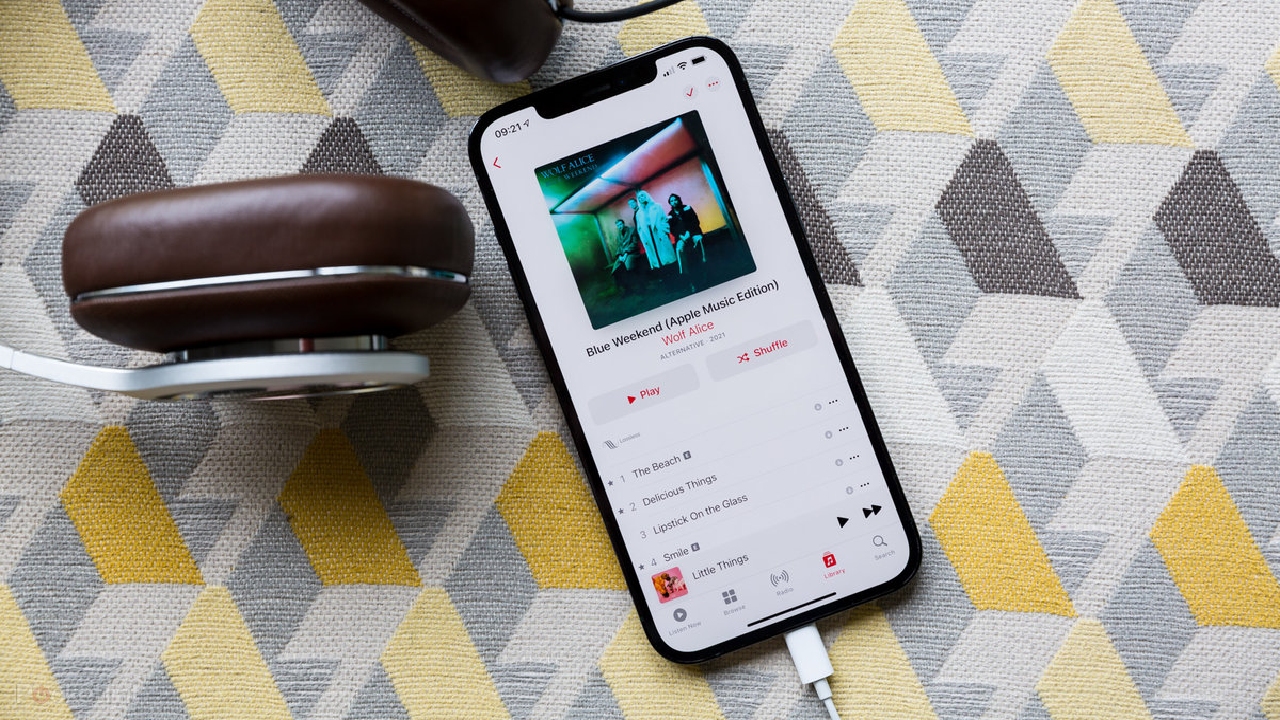 5-brand-new-apple-music-featured-to-try-in-2022 5-brand-new-apple-music-featured-to-try-in-2022
