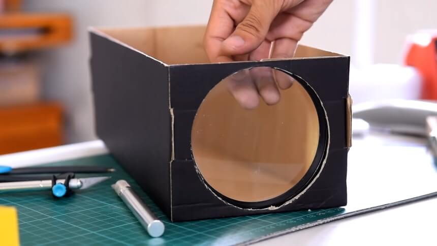 make-a-shoebox-projector-from-your-smartphone make-a-shoebox-projector-from-your-smartphone