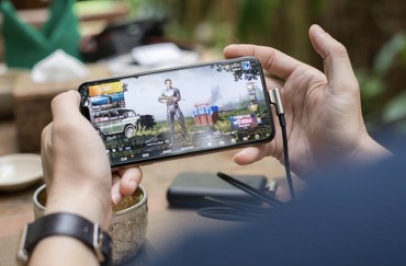 Exploring-the-Explosive-Growth-and-Evolution-of-Mobile-Games Exploring-the-Explosive-Growth-and-Evolution-of-Mobile-Games