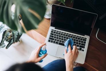 how-to-clean-a-computer-monitor-safely-and-easily how-to-clean-a-computer-monitor-safely-and-easily