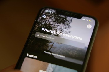 make-use-of-this-trick-to-add-an-image-with-a-watermark-from-your-iphone make-use-of-this-trick-to-add-an-image-with-a-watermark-from-your-iphone